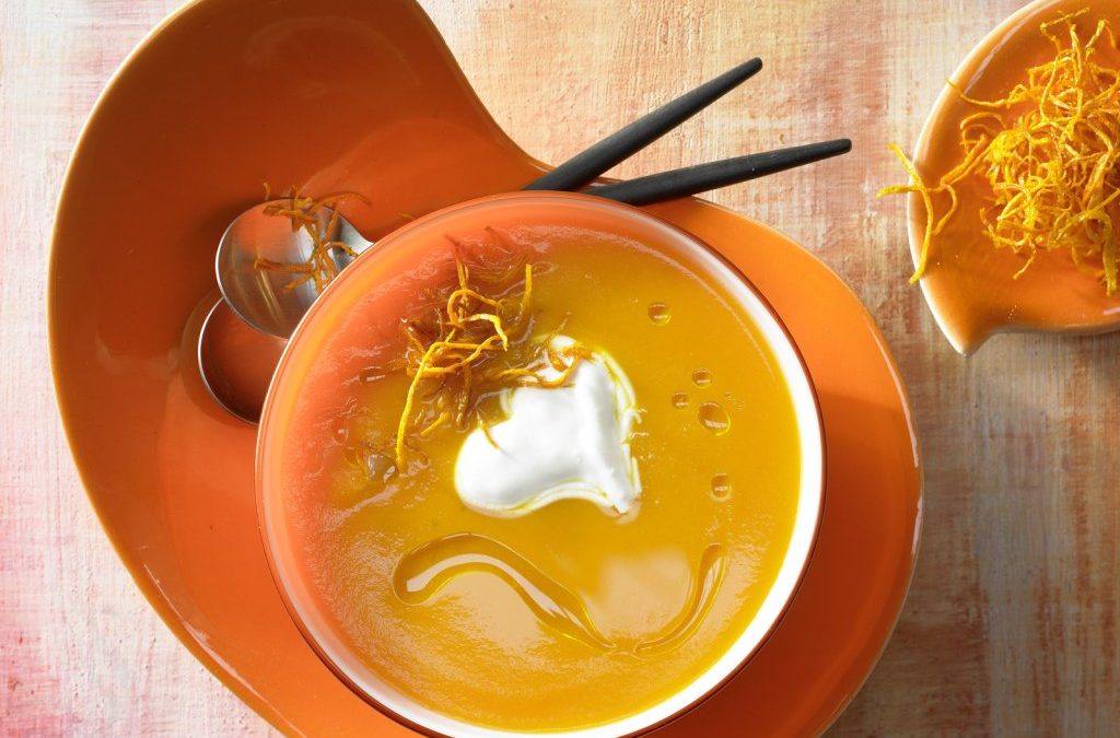 Möhren-Ingwer-Suppe  mit Orangenöl